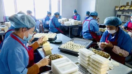 達(dá)鄉(xiāng)巾幗李艷霞 小水餃'包'出致富路 當(dāng)好鄉(xiāng)村振興'帶頭人'