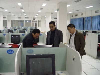 南京農(nóng)業(yè)大學(xué)信息科學(xué)技術(shù)學(xué)院代表團(tuán)蒞臨我院考察交流，共探信息技術(shù)發(fā)展新路徑